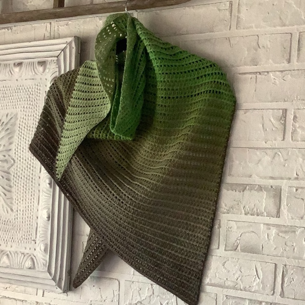 Handcrafted Gorgeous Variated Yarn of lush green colors